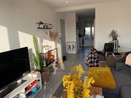 Location appartement rénové, Aix-en-Provence - Photo 2