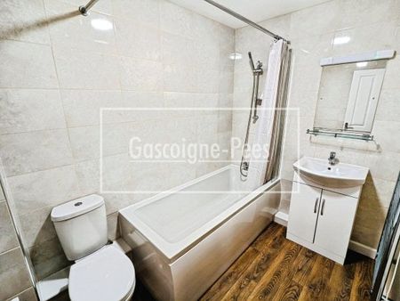 Hindhead, GU26 - Photo 4