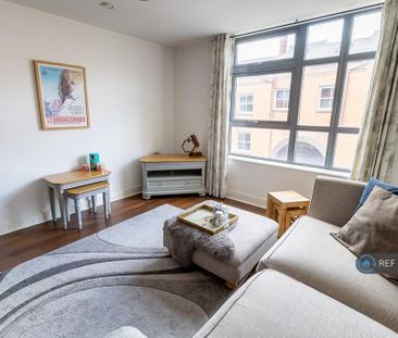 2 bedroom flat to rent - Photo 2