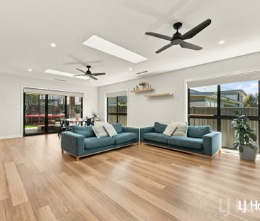 Fantastic 4 Bedroom Ensuite house in Googong - Photo 1