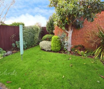 2 bedroom semi-detached house to rent - Photo 6