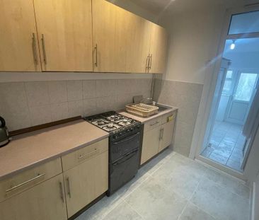 3 bedroom house to rent - Photo 2