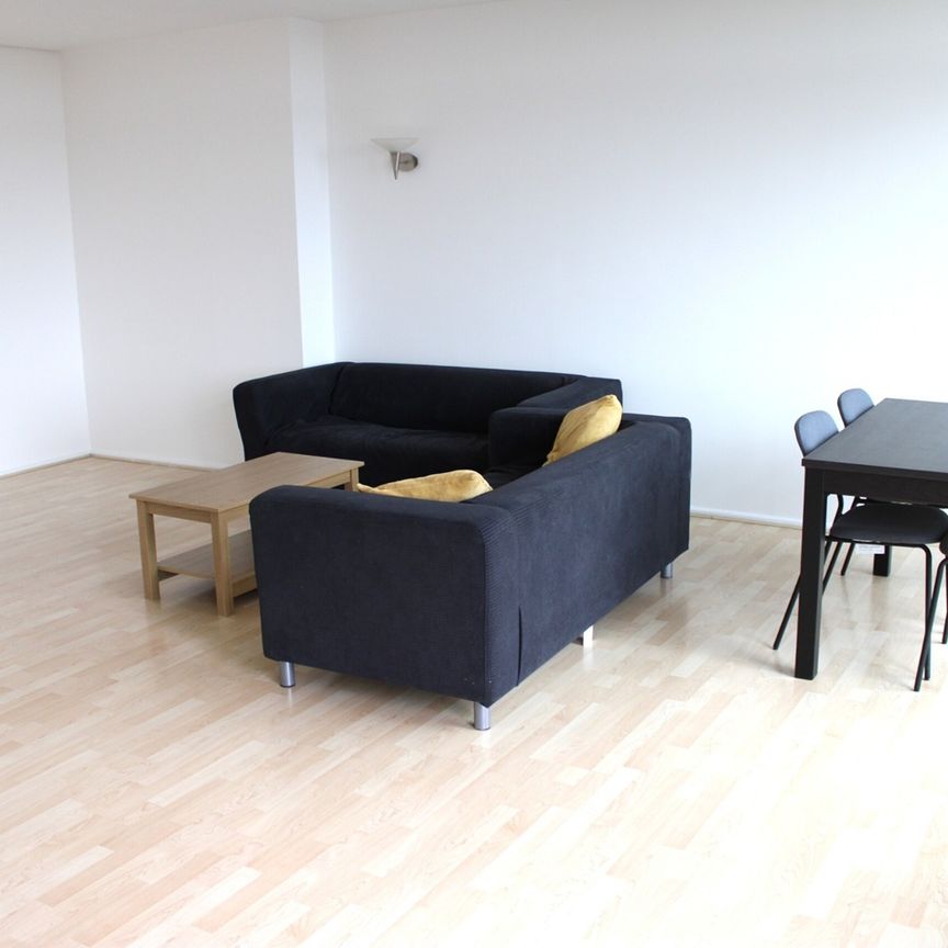 4 Bed Flat, New Hampton Lofts, B18 - Photo 1