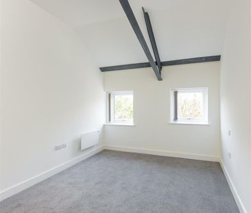 Rent Chesterfield Road, Woodseats, S8 £950pcm - Photo 1