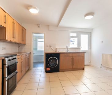 Albert Street, GL50 4HS - Photo 1
