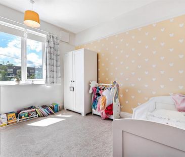 3 bedroom House To Let - Photo 3