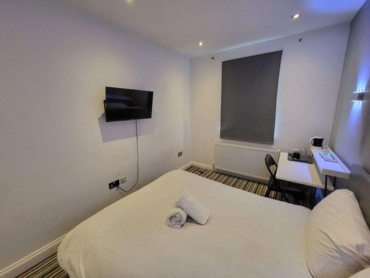 1 bedroom in a house share to rent - Photo 1