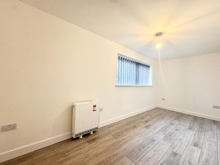 3 bedroom apartment to rent - Photo 4