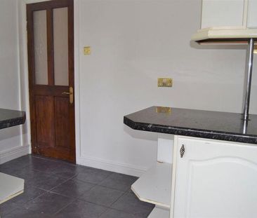 2 bedroom terraced house to rent - Photo 6