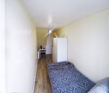 Room in a Shared Flat, Gilby House, E9 - Photo 5