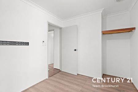 Freshly Renovated 3-Bedroom Home – Move-In Ready Comfort! - Photo 3