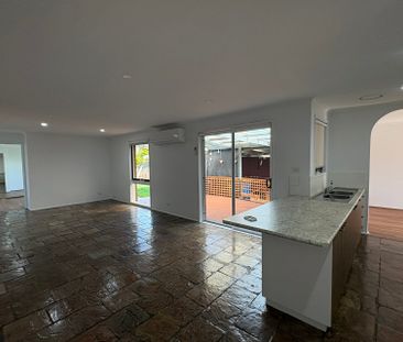 3 Bosco Close, Narre Warren VIC - Photo 4