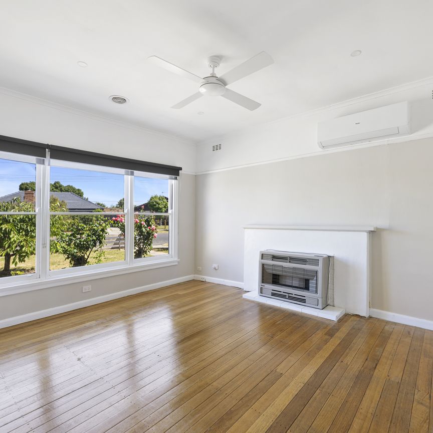 Neat as a Pin Residential House in Sebastopol - Photo 1