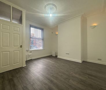 2 Bed Terraced House, Beauchamp St, OL6 - Photo 1