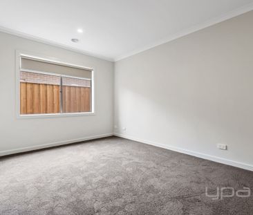 BRAND NEW 4 BEDROOM FAMILY HOME - Photo 2