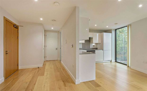 One bedroom apartment in the popular Parkside Place development - Photo 1