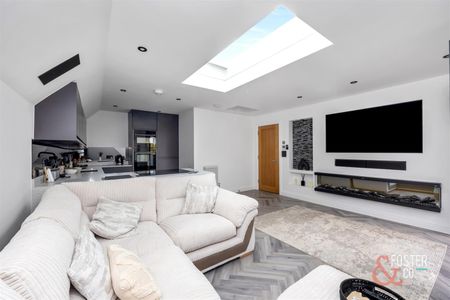 Goldstone Crescent, Hove - Photo 2