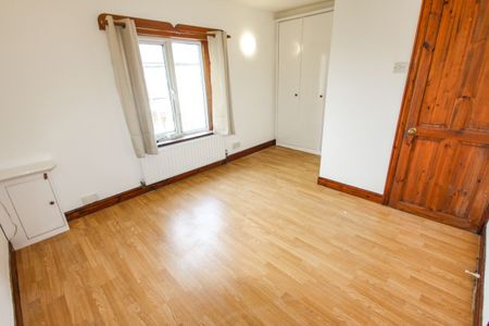 One-Bedroom Flat - Photo 5