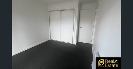 Convenience at Your Doorstep – Walk to Station & Shops! - Photo 3