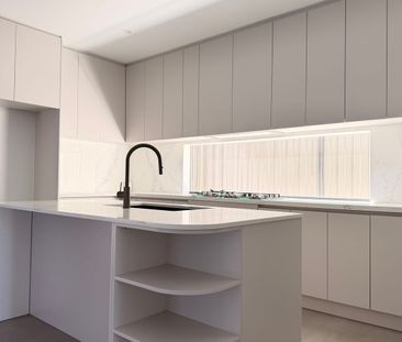 Honey, I'm Home! - Photo 5