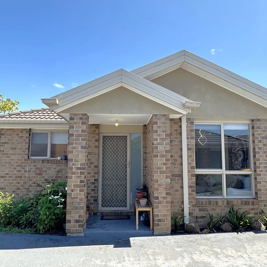Low Maintenance Immaculate Unit! - Photo 1