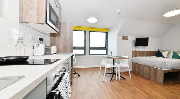 Studio to rent - Photo 1