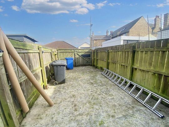 2 bed terraced house to rent in NE61 - Photo 1