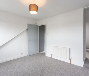 2 bedroom flat to rent, Available unfurnished from 14/04/2025 - Photo 3