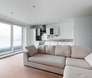 1 Bed Flat, Adriatic Apartments, E16 - Photo 5