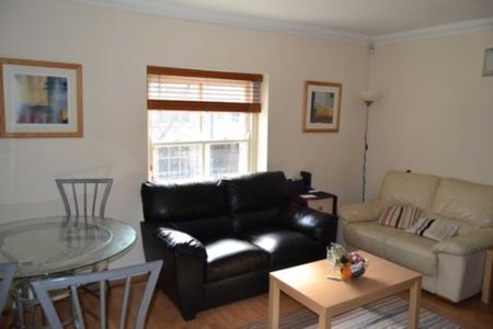 Price £990 pcm - Not Available - Photo 5