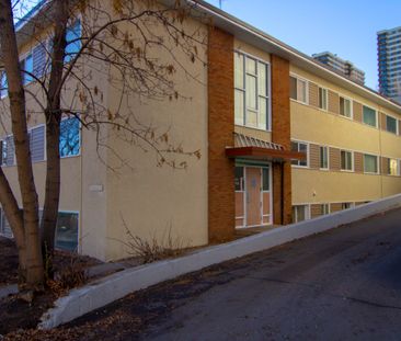 Bellamy Manor - Photo 1