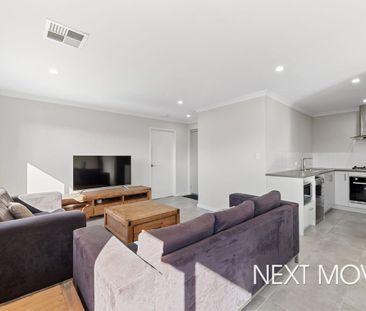 MODERN FULLY FURNISHED HOME - Photo 4