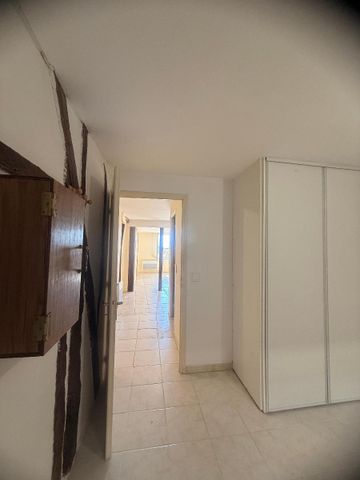 Location Appartement 3 pièces 62m² PUYLAURENS 81700 - Photo 4