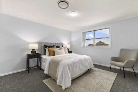 Three Bedroom Unit - Utilities included - Photo 2