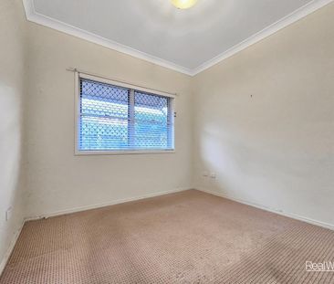 Quality, Comfort & Security! Beautifully appointed, renovated unit ... - Photo 6