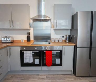 1 bedroom in a house share to rent - Photo 3