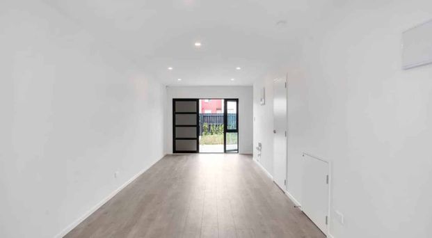 2 bedroom townhouse for rent in Papakura! - Photo 1