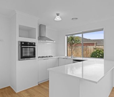 5 Lipson Drive, Lara - Photo 2