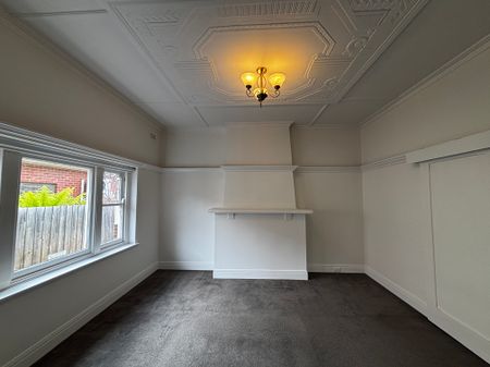 3 Burns Avenue, MURRUMBEENA - Photo 2