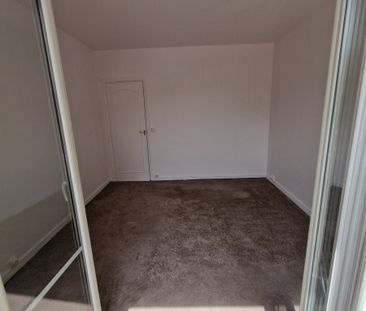 Location Appartement 3 pièces 63m² ST MAUR DES FOSSES 94210 - Photo 1