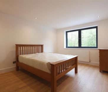 2 bedroom townhouse to rent - Photo 2