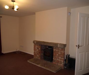 3 bedroom semi-detached house to rent - Photo 4