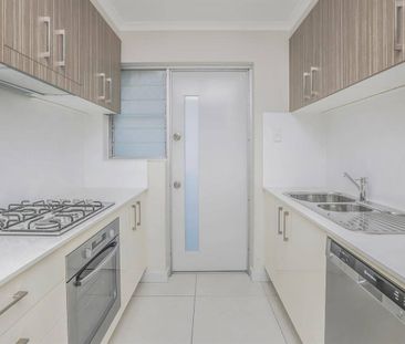 6/277 Lake Street, Cairns North - Photo 1