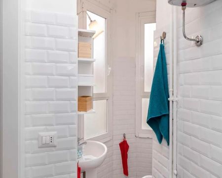 Via Paolo Bassi, Milan, Lombardy 20159 - Photo 2