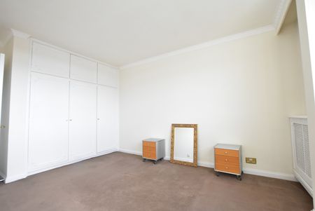 Century Court, Grove End Road, London NW8 - Photo 2