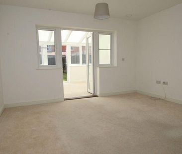 4 bedroom townhouse to rent - Photo 2