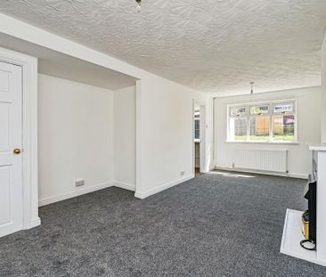 2 bedroom semi-detached house to rent - Photo 3