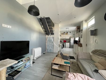 Location maison 4 pièces, 75.00m², Saintes - Photo 3