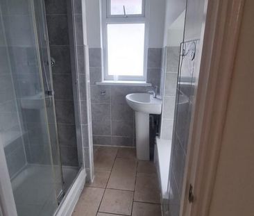 1 bedroom in a flat share to rent - Photo 1