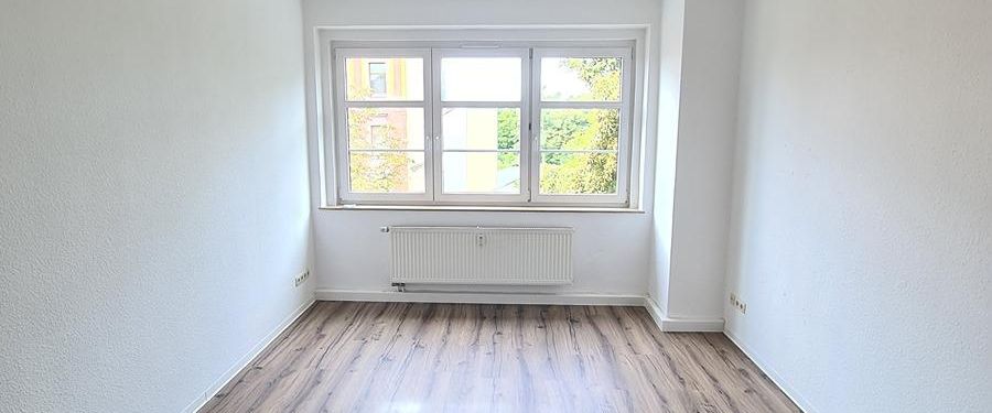 geräumige 2,5 Raum Wohnung auf Wunsch mit EBK - Foto 1